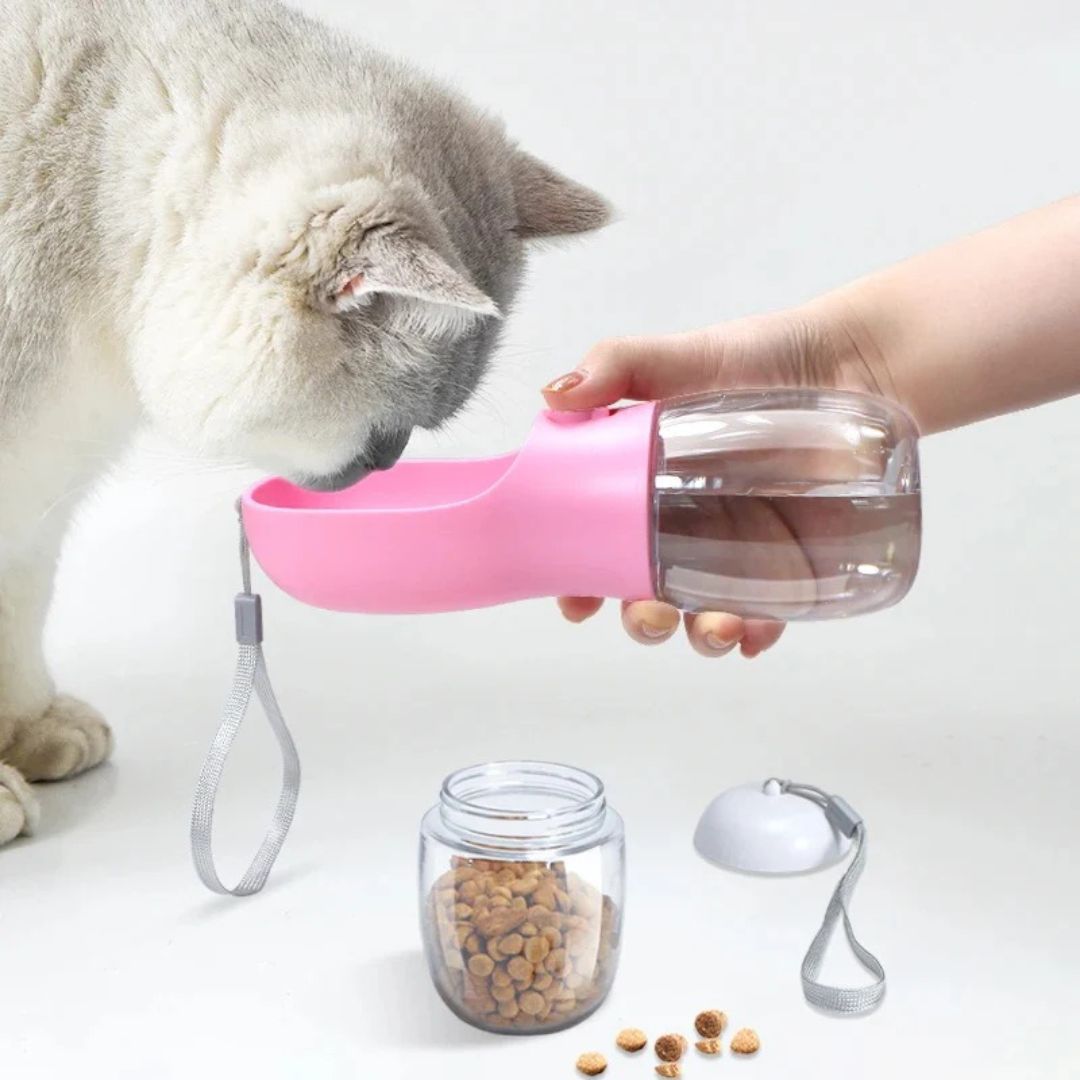 Distributeur-de-croquettes-pour-chat-rose-pratique